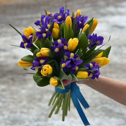Заказать букет из тюльпанов - "Солнечное небо" с доставкой в Евпаторию